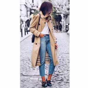 BURBERRY  Beige /light tan  Trench Coat